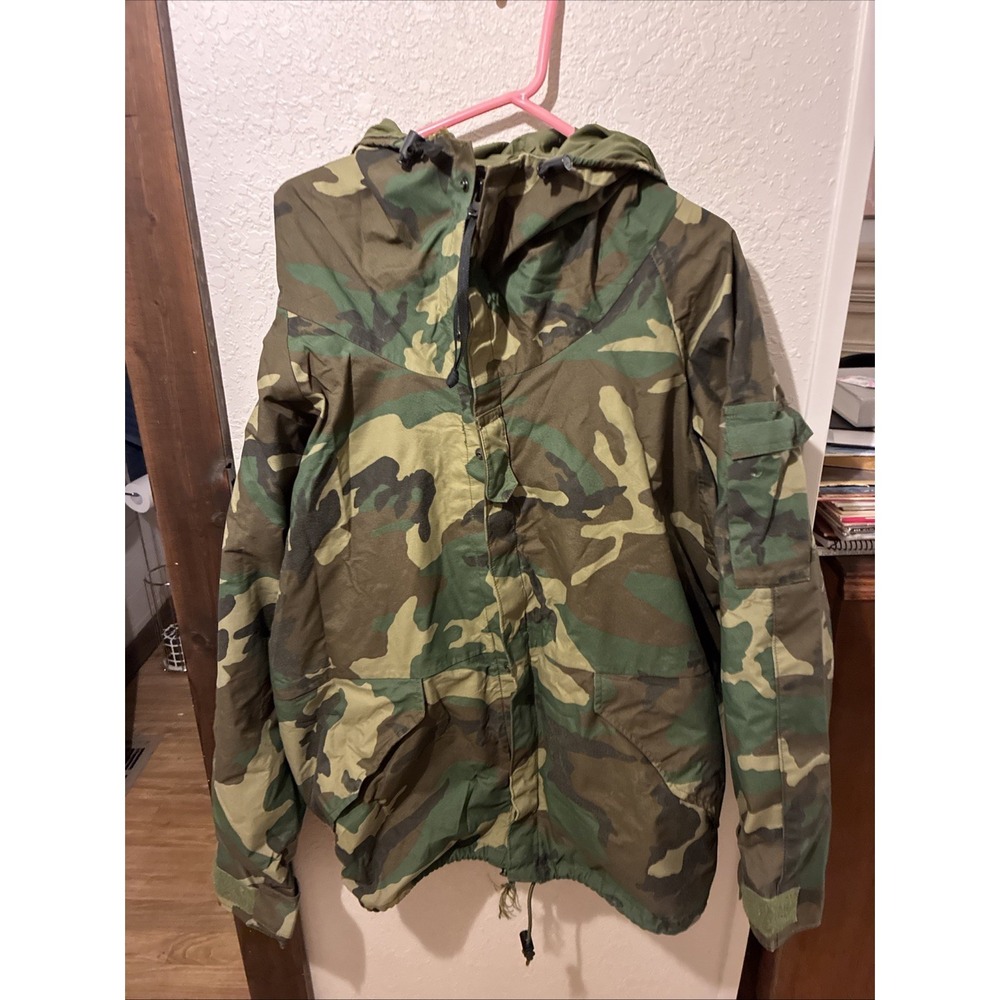 US Military Jacket Mens Large Reg  Woodland Camo Green Cold Weather Field Coat